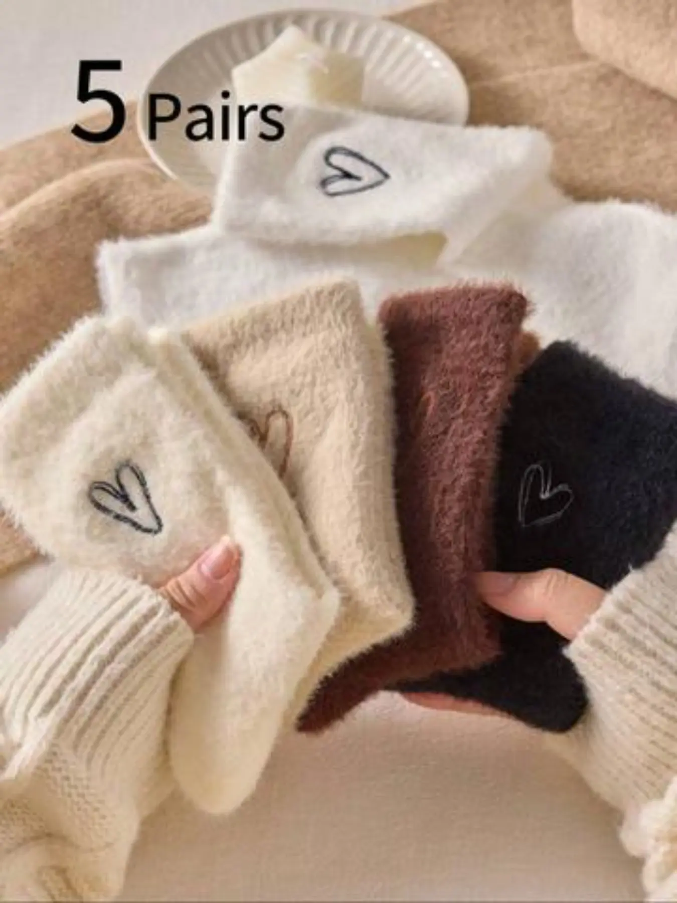 2 Pairs/5 Pairs Fall Winter Fuzzy Socks for Girls Teens, Thick Warm Heart Pattern Crew Socks, Home Floor Sleep Moon Sock Cute Socks