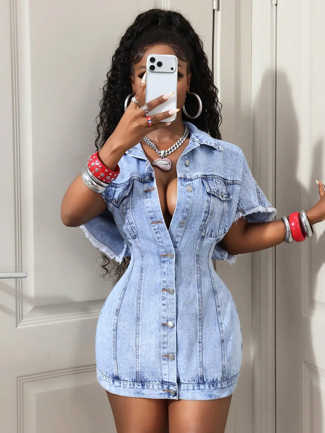 American Style Hot Girl Frayed Edge Short Sleeve Denim Dress, Casual Turn-Down Collar Single Button Fishbone Waist Mini Skirt, Light Blue Washed Slim Fit