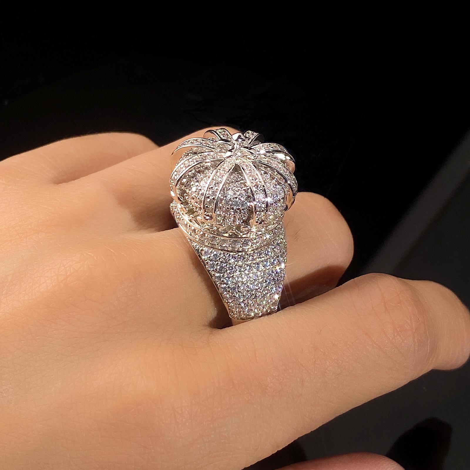 Popular European and American diamond-encrusted crown ring, dazzling and unique, high-end hip-hop ring with diamonds, unisex