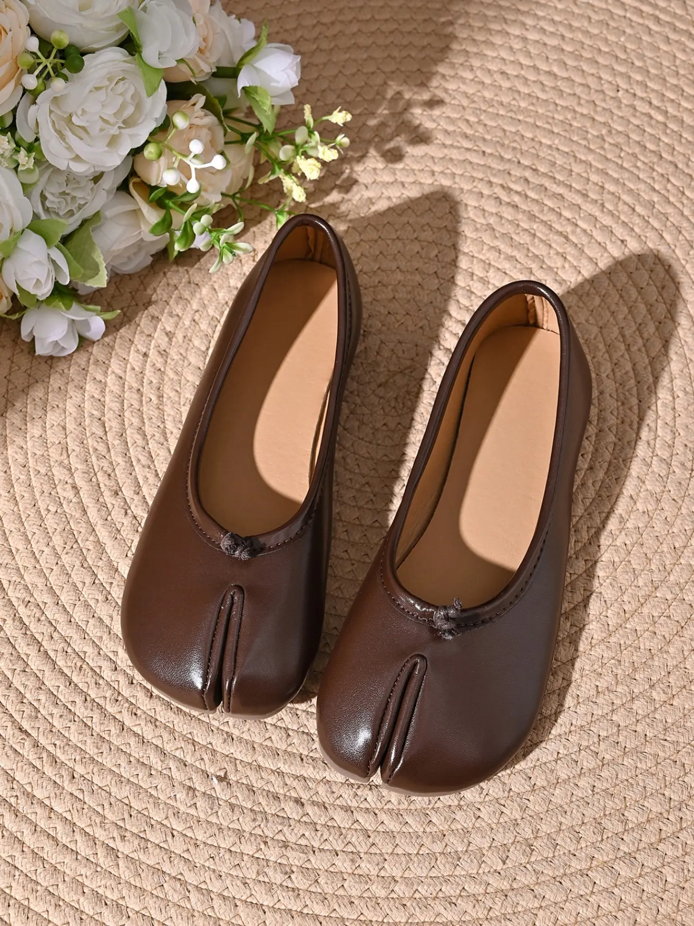 Women Solid Soft PU Split Toe Slip On Flat Ballet Loafers Summer Daily Mule Flats, Smooth Leather Split Toe Cushioned Thin Flat Sole Office Travel Casual Footwear, 6 Colors Black Off White Light Beige Metallic Silver Yellow Wine Red