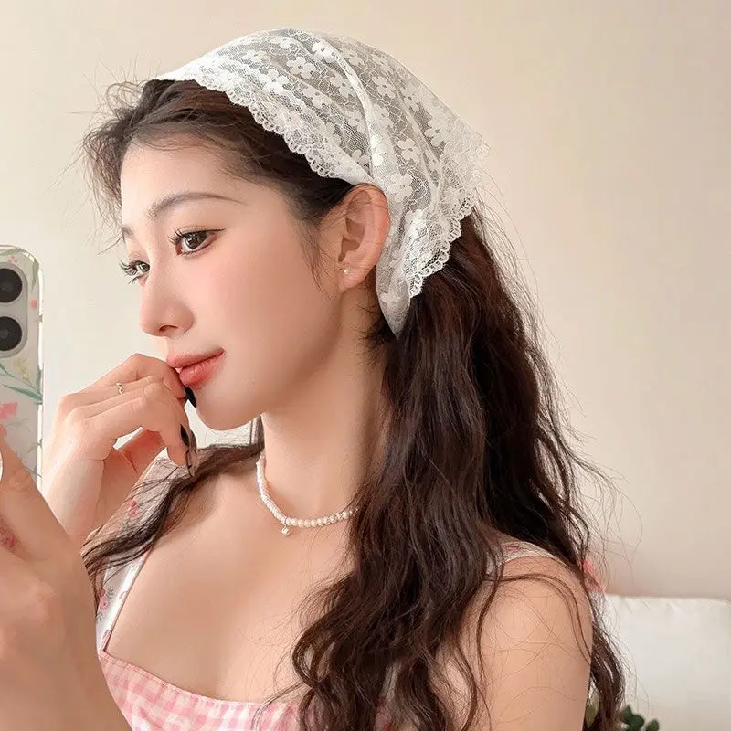 Hair Headband Viral Cottagecore Hair Accessory Vintage Plaid Lace Triangle Head Scarf Raised Padded Headband Sweet French Style Hair Band Soft Non-slip Headwear For Daily Makeup Picnic Travel Outdoor Casual Photography Look