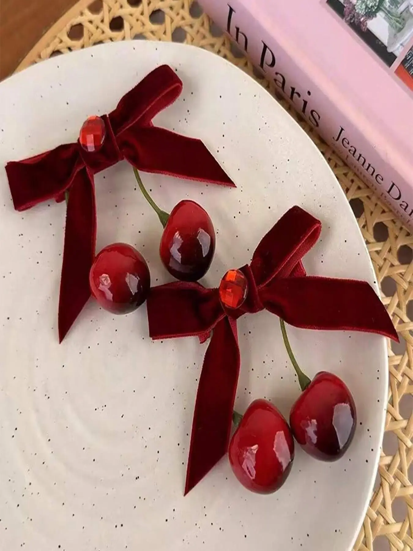 2pcs Women's Cherry Hair Clips with Rhinestone, Velvet Bowknot Edge Claw Clips, Hair Claws, Elegant School Accessories, Cute Hair Barrettes