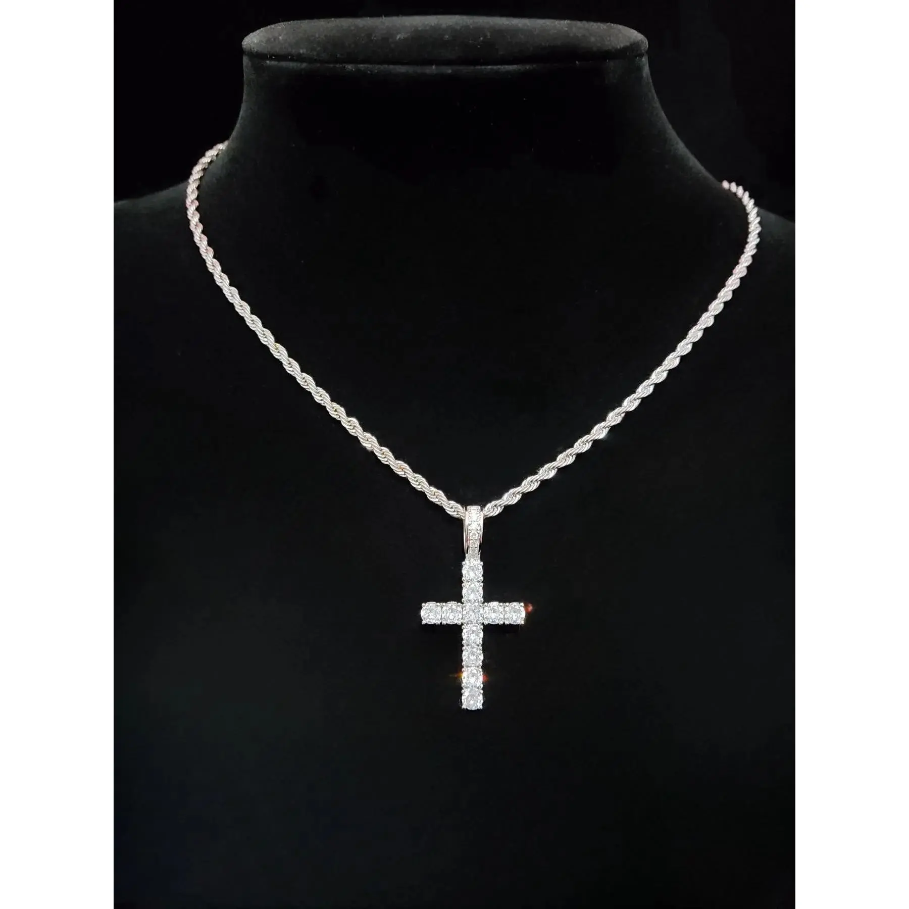Twist Chain Pendant Necklace for Men & Women, Chain Design, 1 Piece Hip Hop Jewelry for Party, Daily Clothing Decor, Trendy All-match Jewelry for Birthday Gift, Exquisite Jewelry Gift, Necklaces, Bling Pendant