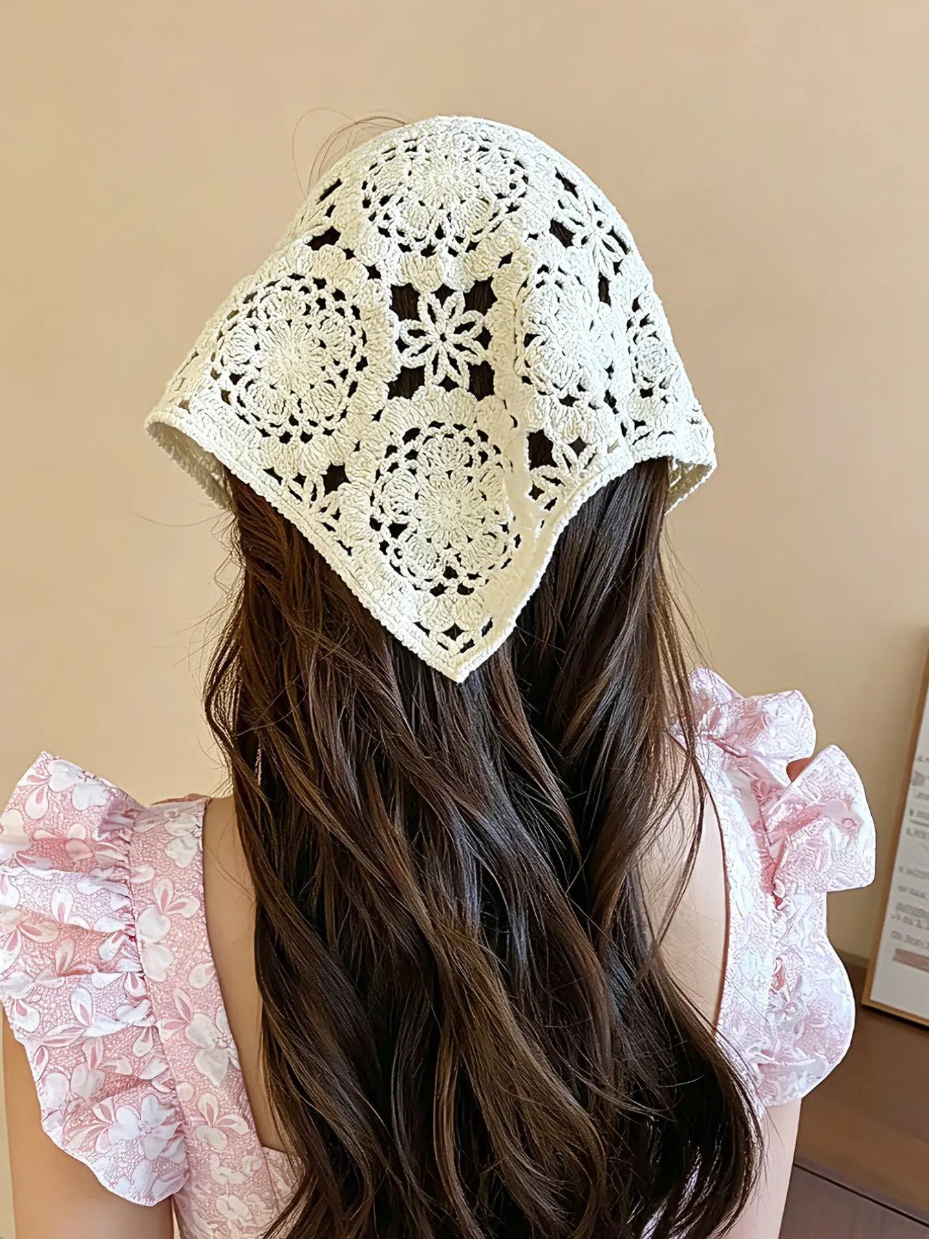 Boho Sweet Tie-Dye Knit Triangle Scarf, Floral Headband Hair Accessory, Versatile Headscarf, Fashionable High-End Design, Perfect for Vacation Use