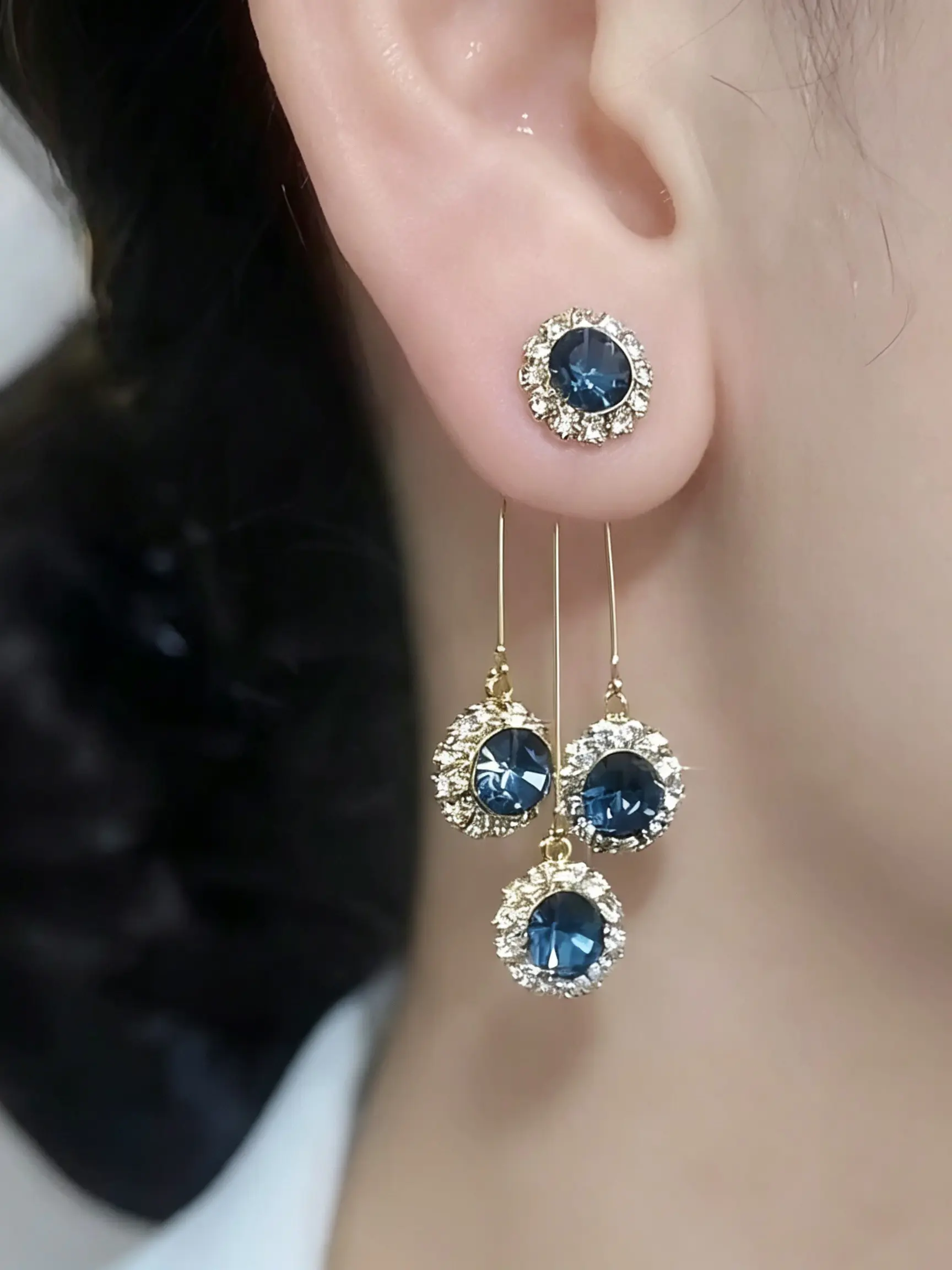 Vintage Halo Rhinestone Long Wire Dangle Earrings, Shiny Sapphire Amber Gem Tassel Earrings for Evening Occasions