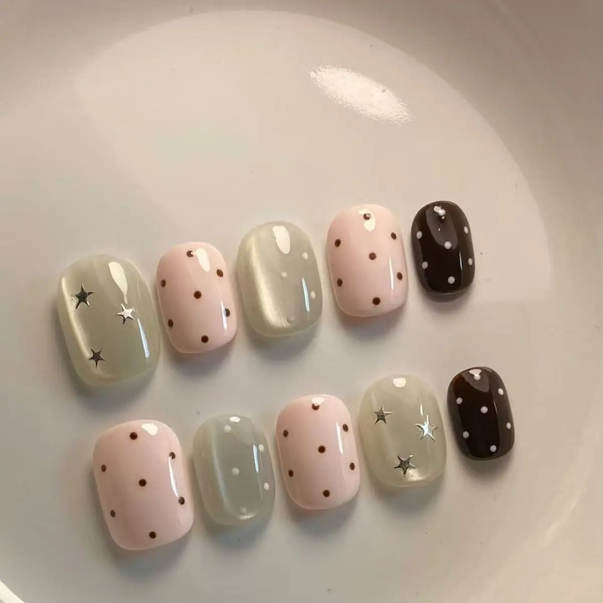 10 Pcs Handmade Short Squoval Cat Eye Nails, Elegant Removable False Nails, Perfect for Daily Wear, Festival, Gift for Women and Girls