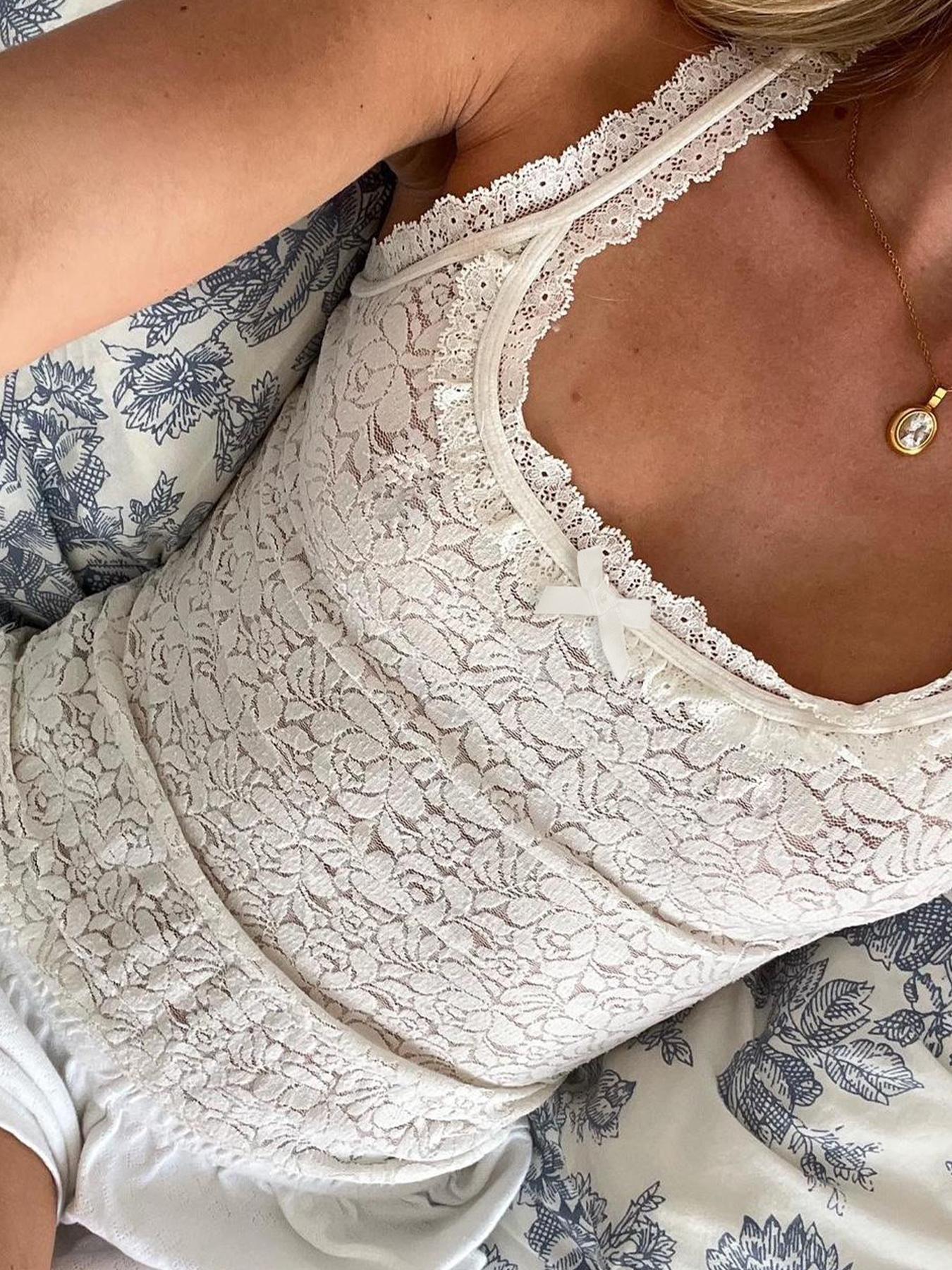 Women's Plain Floral Lace Bow Decor Crop Tank Top, Casual Fitted Sleeveless Sheer Top for Spring, Fashion Women's Top for Daily Wear