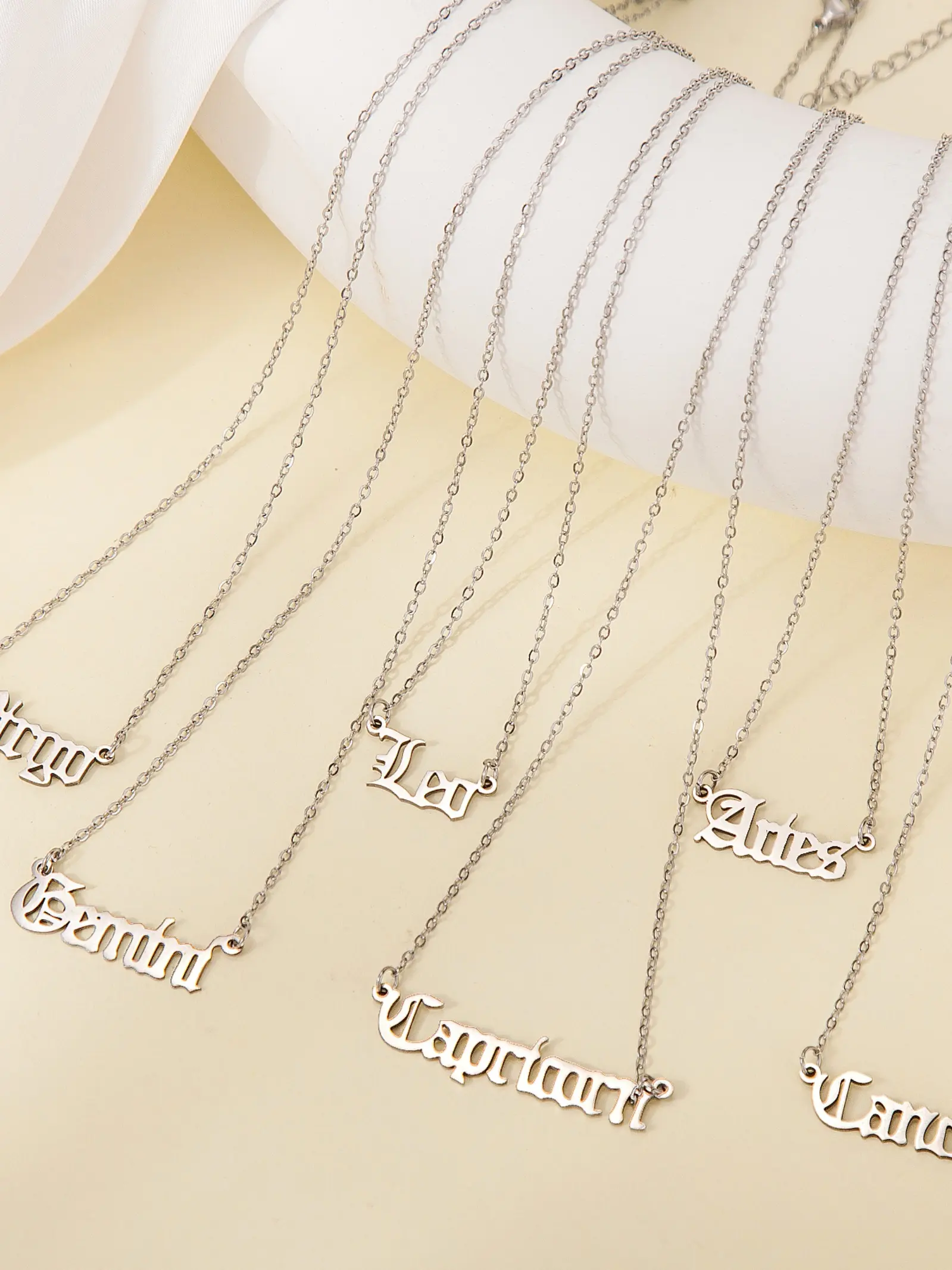 1 piece simple stainless steel twelve zodiac pendant necklace, Chain Necklaces, a fashionable and sophisticated clavicle chain, versatile and personalized sweater chain, suitable for men and women for daily home use, outdoor travel
