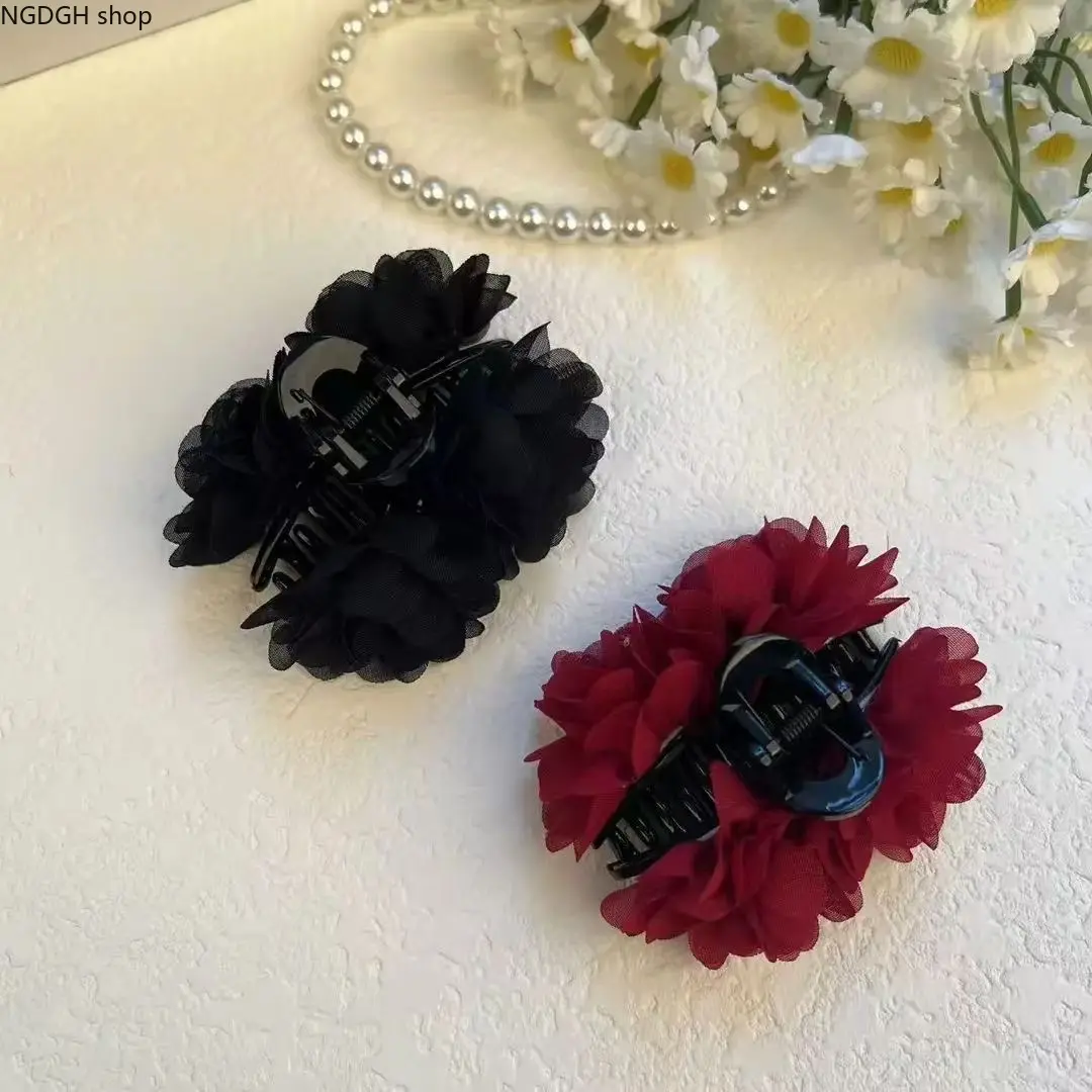 Women's Chiffon Flower Claw Clip - Ruffled Floral Hair Accessory, Elegant Black Red Design, Trendy Decoration for Daily, Party Use (Sports & Outdoor Compatible)
