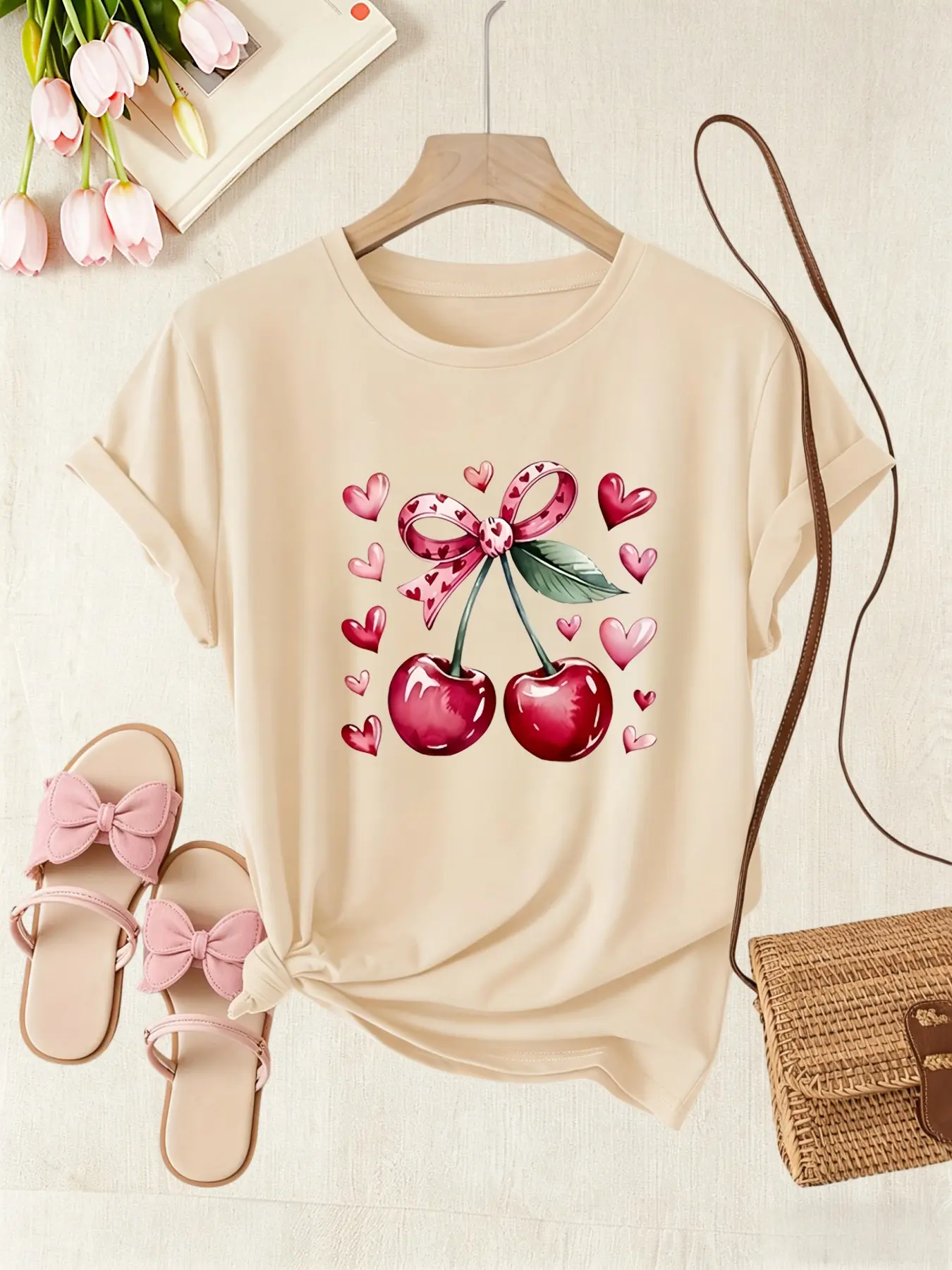 Fashion Women's T-Shirt with Heart and Cherry Pattern, Casual Round Neck Short Sleeve, Cherry Bow Design, Suitable for Spring Summer Autumn