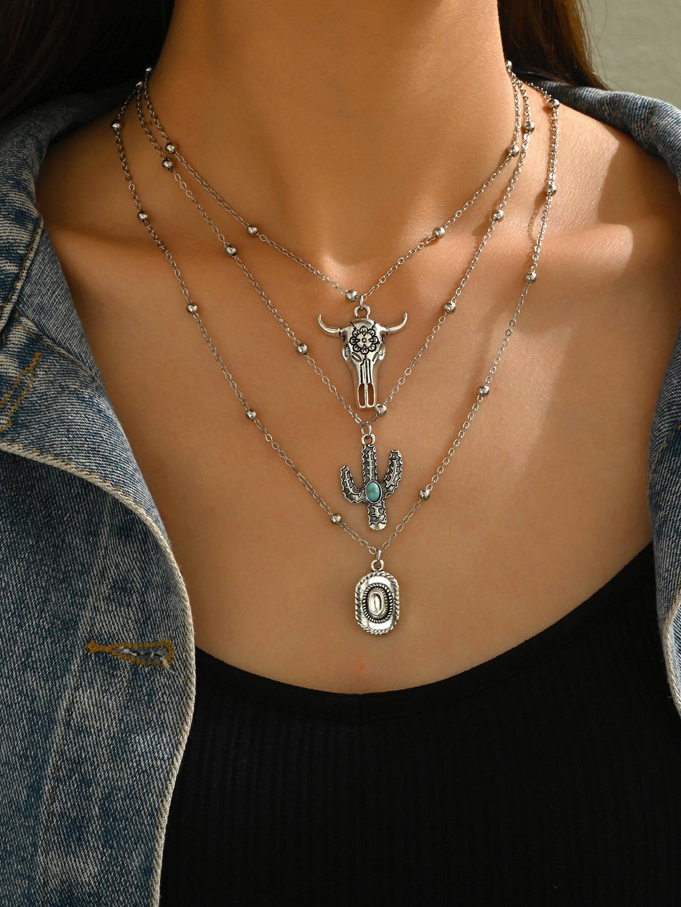 Boho Western Cowboy Set, Ethnic Cactus Bull Head Necklace for Women, Unique Fashion Accessory, Perfect for Stylish