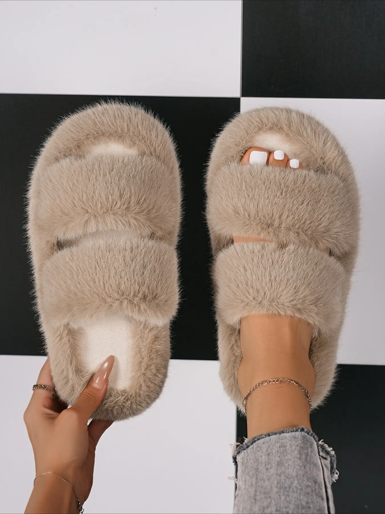1 Pair Women's Double Strap Fluffy Platform Fur Slides, Cozy Lazy Style Anti-Slip Heightened Open Toe Slippers for Indoor, Street & Holiday Wear