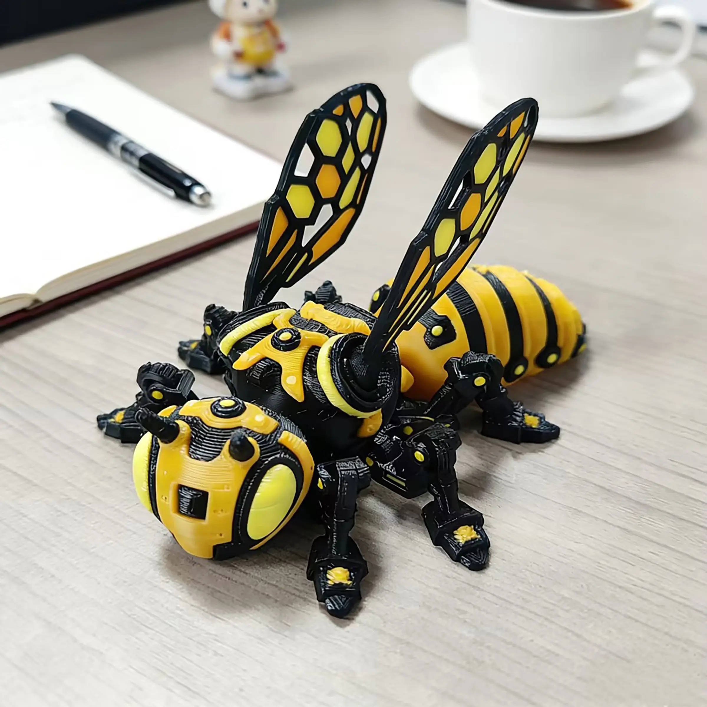 3D Printer Bee, 5.12in Mechanical Bee Cyberpunk Articulated Joint Detachable Wings Creative Desk Ornament