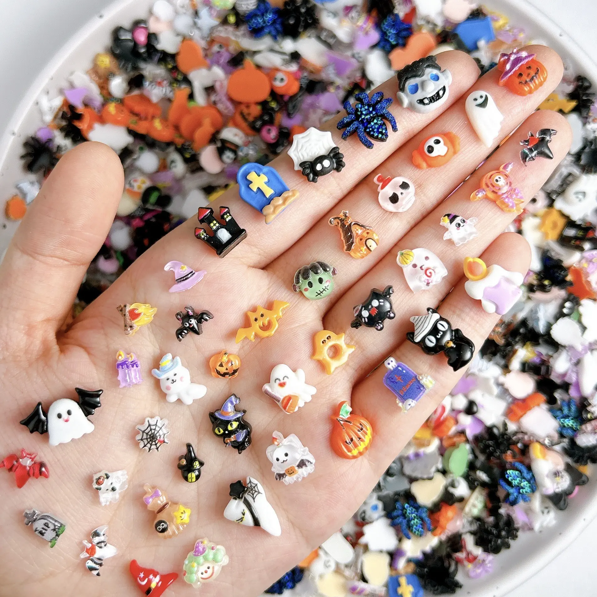 Halloween Resin Nail Art Stickers, Nail Designs, Pumpkin Ghost Bat Castle 3D Accessories, Festival DIY Cream Glue Decor Materials，Cute Halloween Mini Resin Charms, Ghost Pumpkin Decor for Spooky Season Manicure