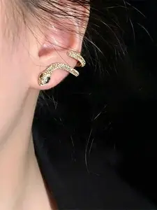 Vintage Snake Skin Texture Ear Clip, Relief Snake Pattern, Two-Piece Wrap Earring, Trendy Fashion Accessory for Leather Jackets and Suits