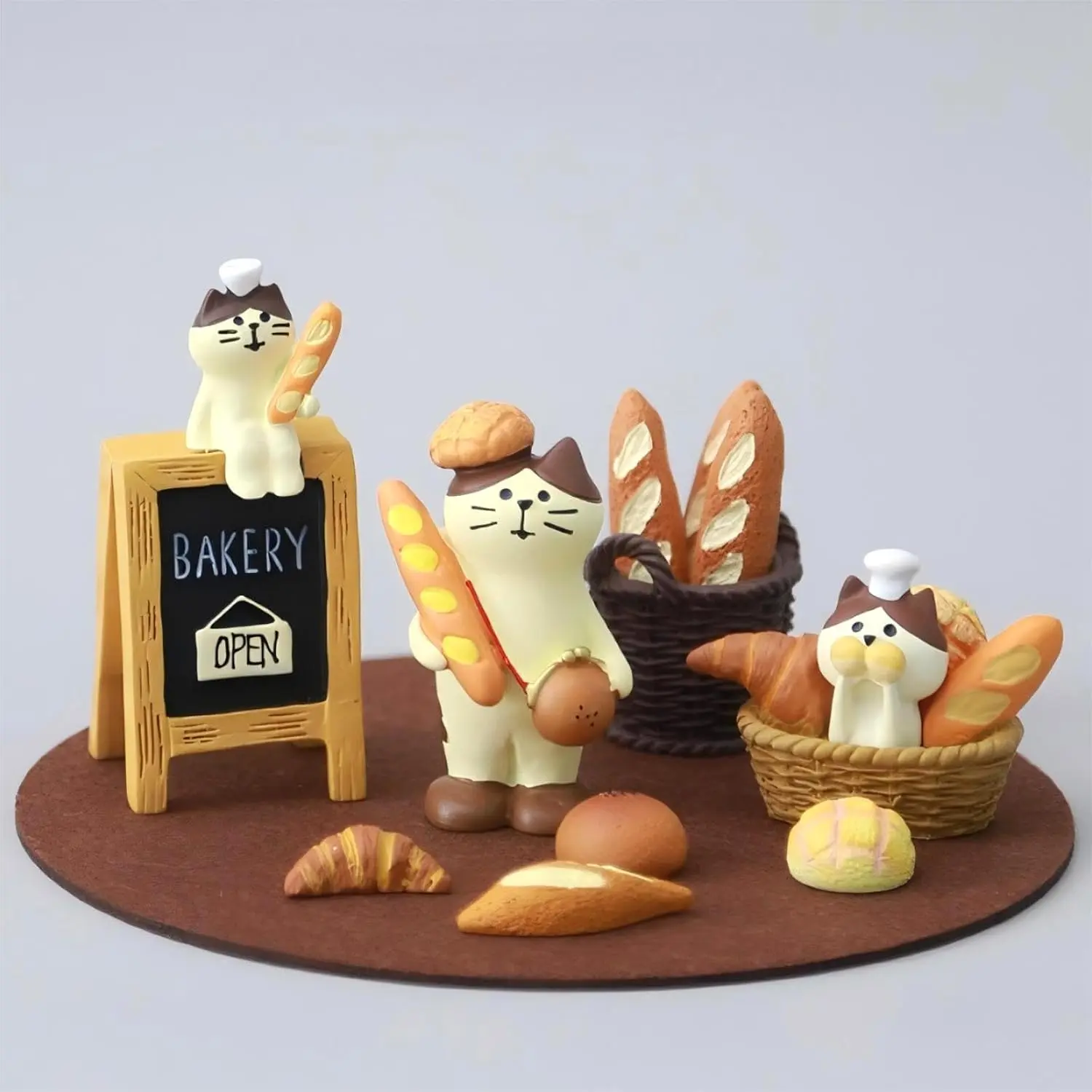 Miniature  Bakers Trinkets Set of 6, Cute Kitty Figurines for Bakery, Funny Gifts for  Lovers or Baker,  Dashboard  Office Desk Decor
