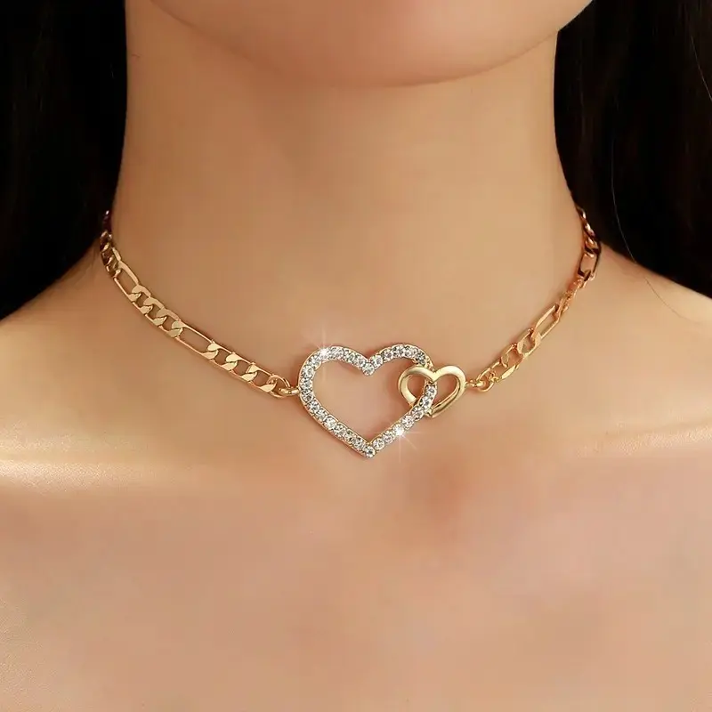 Cutout Heart Collarbone Choker Necklace, Slim Niche Glossy Choker for Women, Versatile Jewelry for Daily Gathering Shopping Occasions