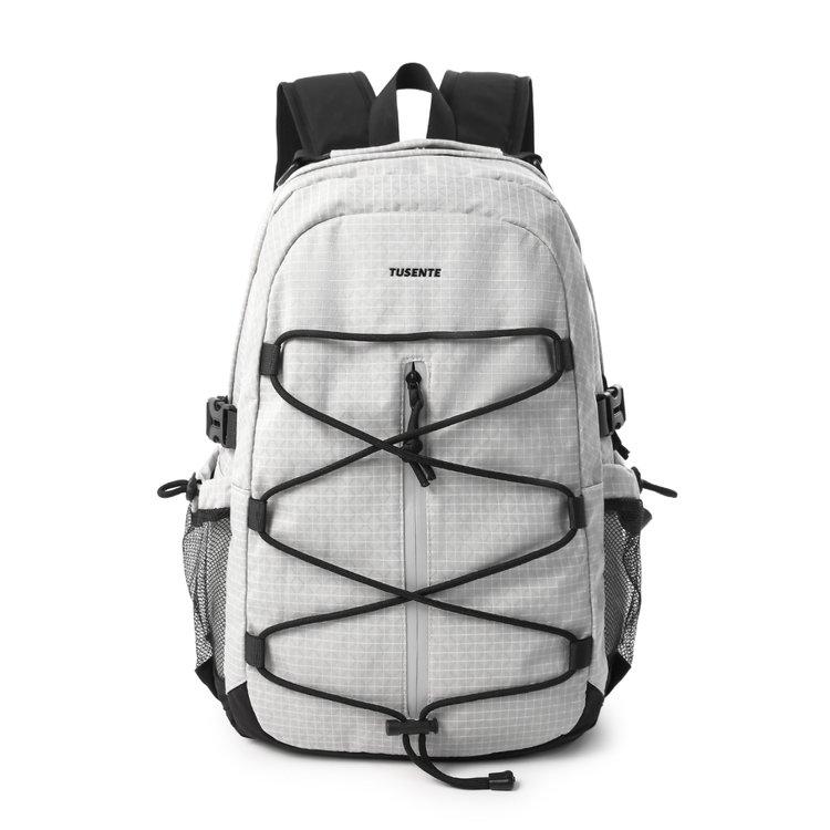 One-size-fits-all backpack made of nylon fabric with letter print and zipper