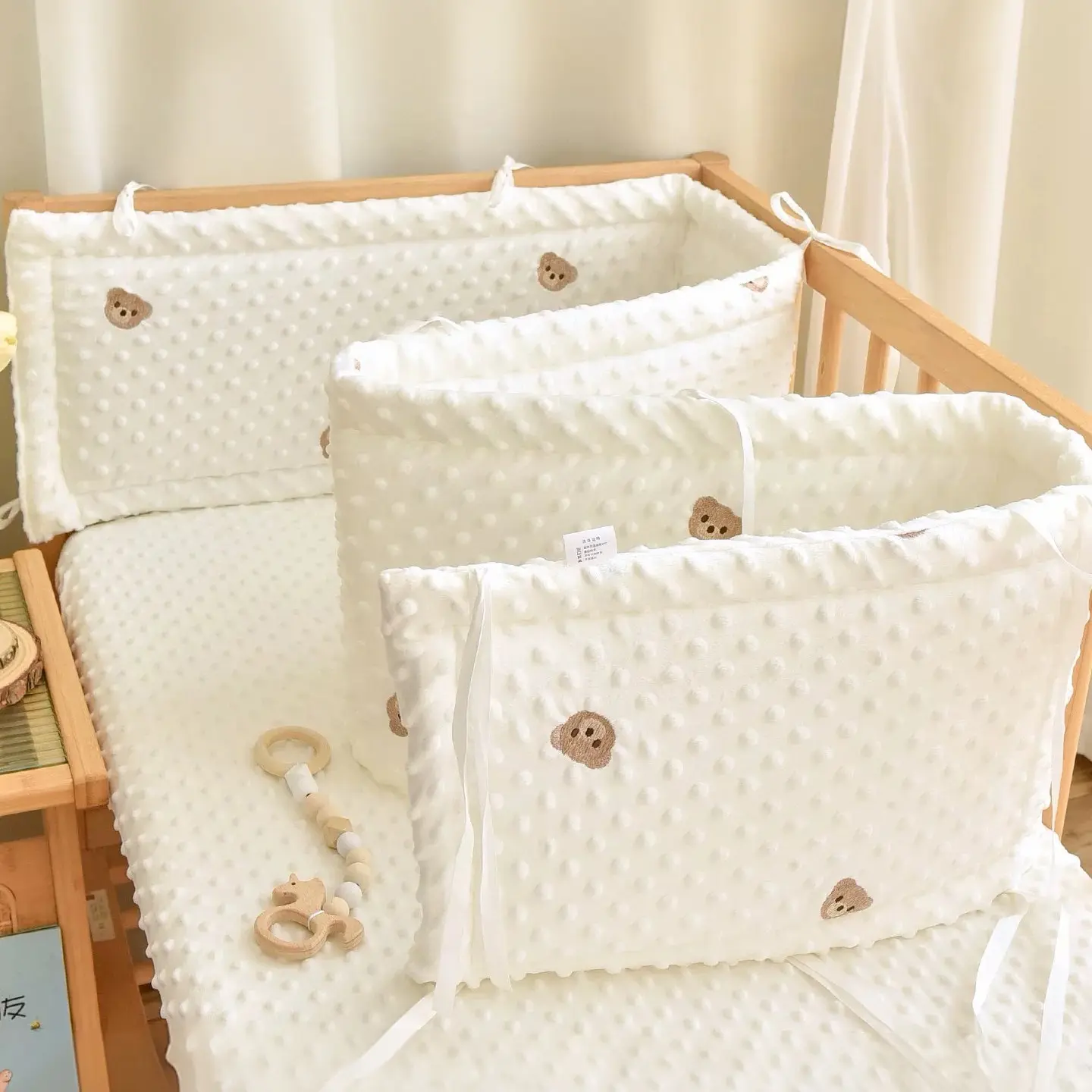 Cute Bear Bed Skirt with Embroidered Design, Soft Polyester Fiber Wadding, Protective Mattress Pad, Bedroom Decorative Accessory