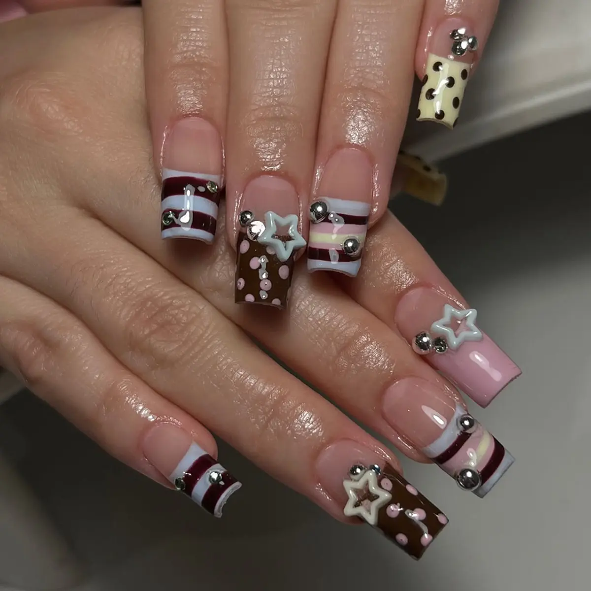 24 Pieces Medium Square Shape Press On Nails Polka Dot Handmade Diamond Y2K Star Decoration Reusable Removable Full Cover Fake Nail Tips Set For Women Girls Y2K Style Lovers