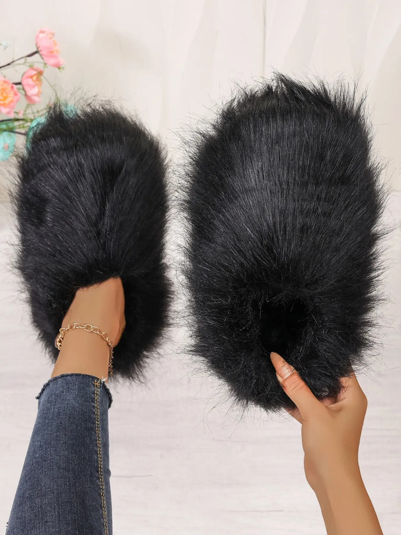 Women's European Style Long Hair Slippers, Warm Plush Lazy Slippers for Fall & Winter, Home & Outdoor Wear, Fashionable Textile Rubber Sole