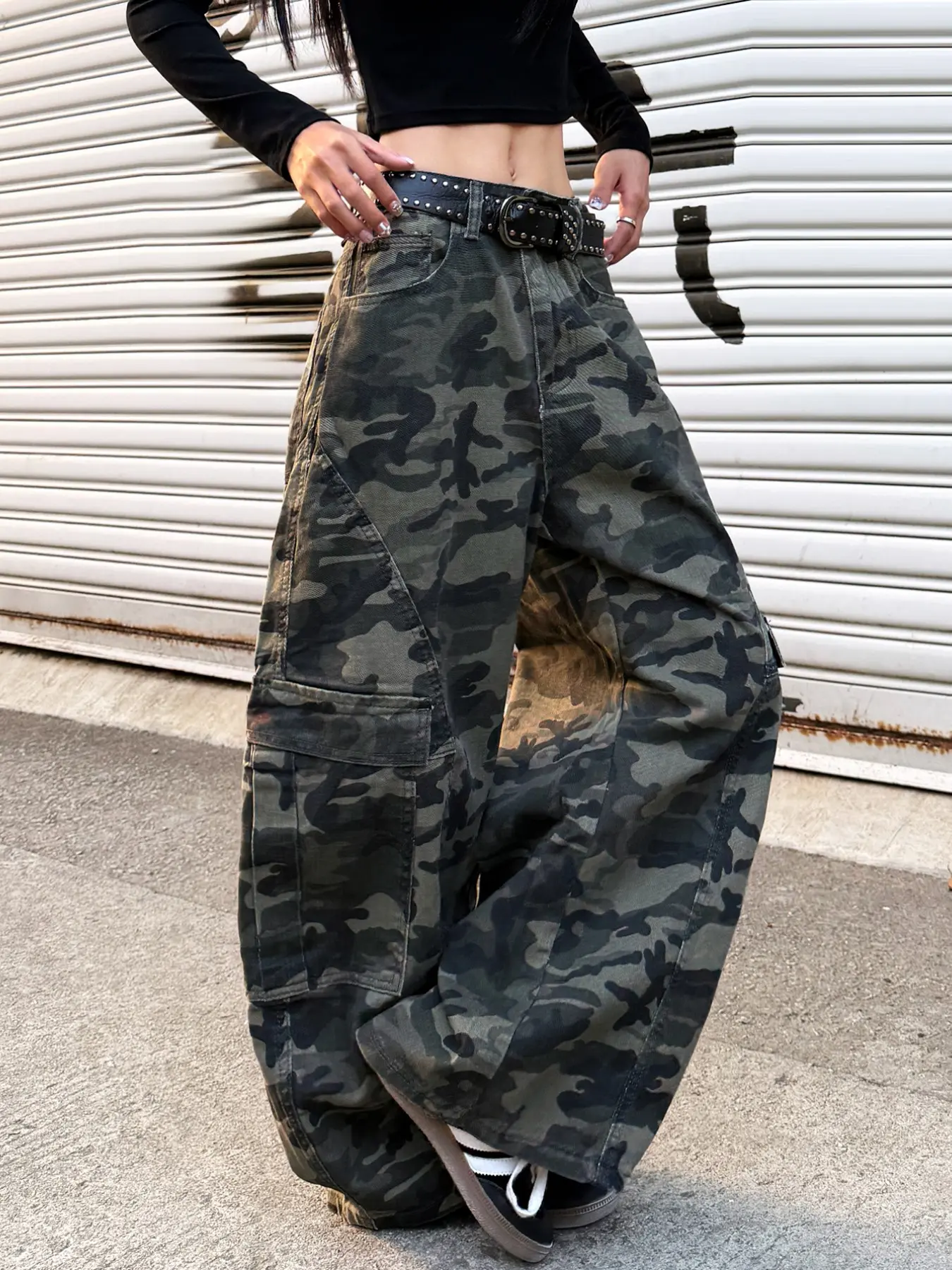 Military Camouflage Wide Leg Baggy Jeans, High Waist Loose Fit, Large Pockets, Street Style, Streetwear, All Seasons, Fashionable Denim Jeans, Pants