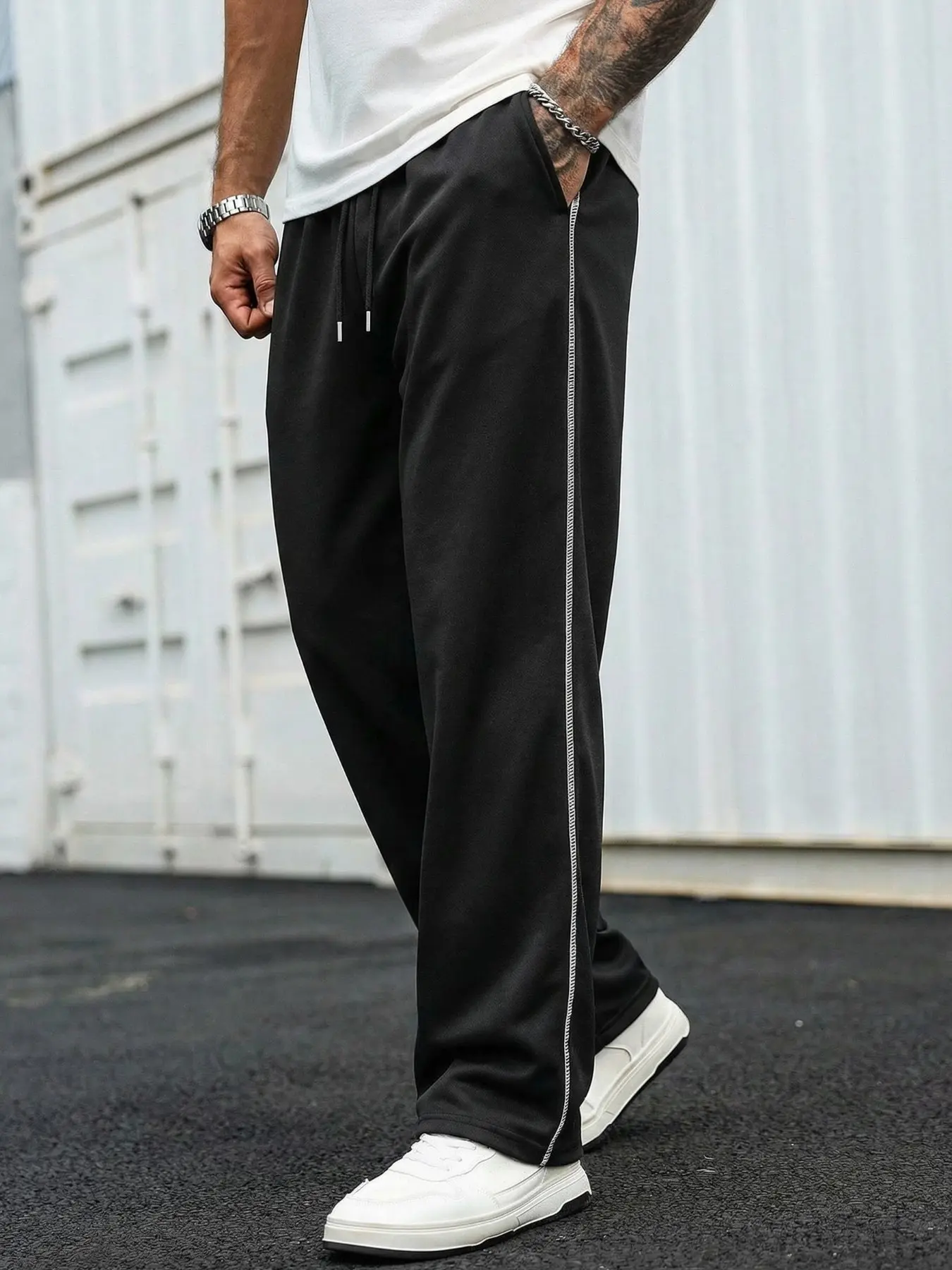 Manfinity Hypemode Men's Casual Minimalist Pants, Summer Streetwear Jeans, Loose Fit Sports Pants, Fall Style, Comfortable and Stylish