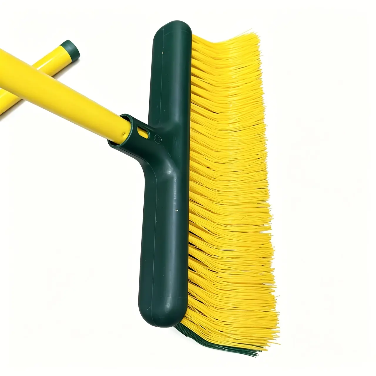 Adjustable rod length outdoor garden broom, two-color hard bristles thickened durable gardening broom, three free splicing, suitable for lawn, terrace, driveway fallen leaves and debris cleaning