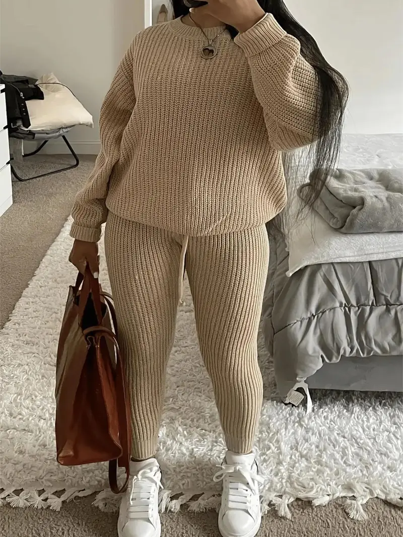 Green solid color two-piece knit outfit