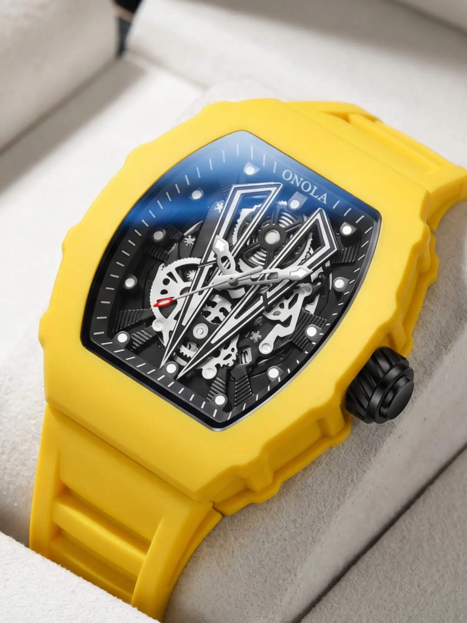 ONOLA Brand Men Watch Tonneau Quartz Luxury Calendar Display Watches Waterproof Sports Watch Fashion Noctilucent Business Male Watch Gift Watch For Men