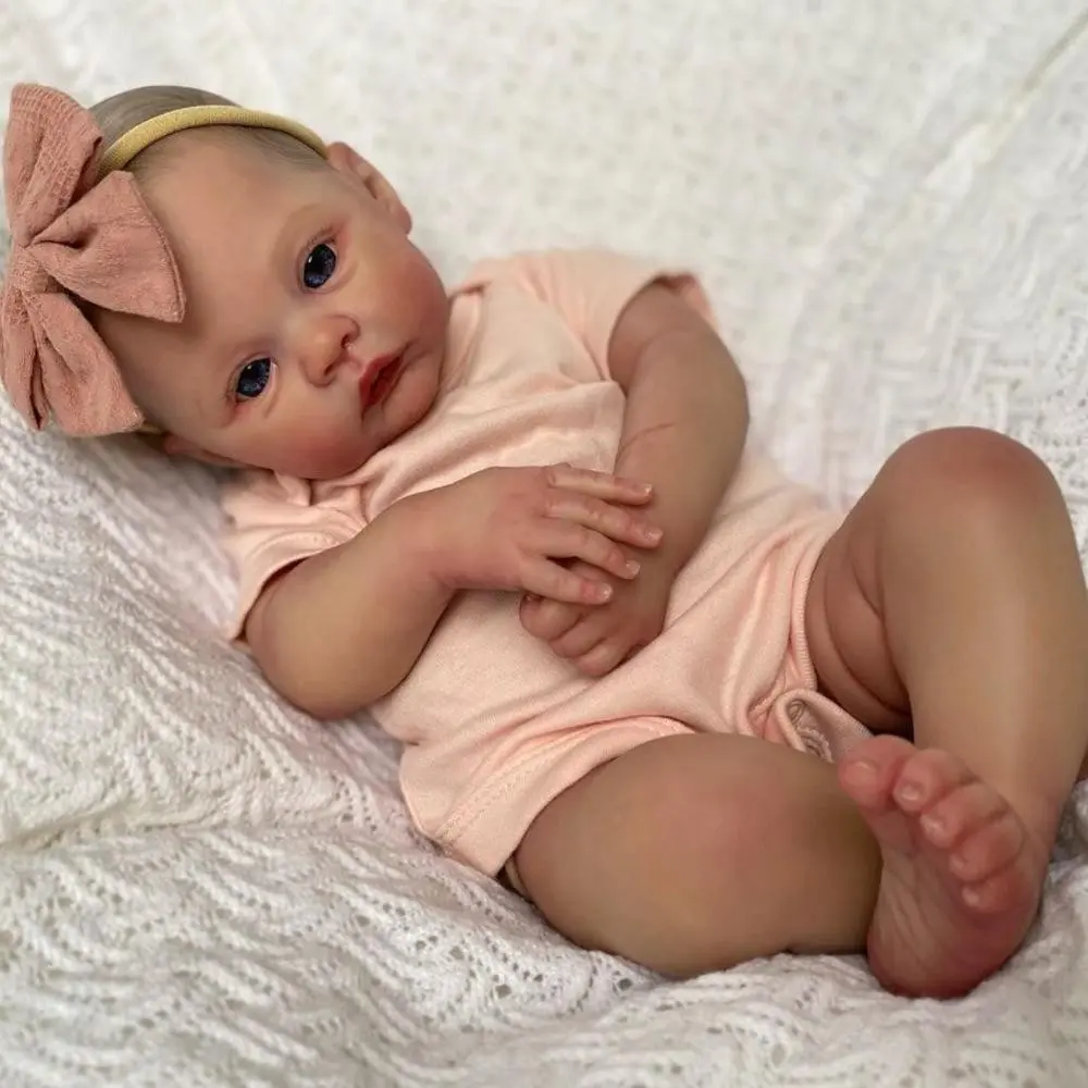 18-Inch Silicone Reborn Doll, Cute Lifelike Realistic Newborn Baby Doll, Soft Bendable, Birthday Gift, Suitable for Kids Aged 3+, Decorative, Collectible