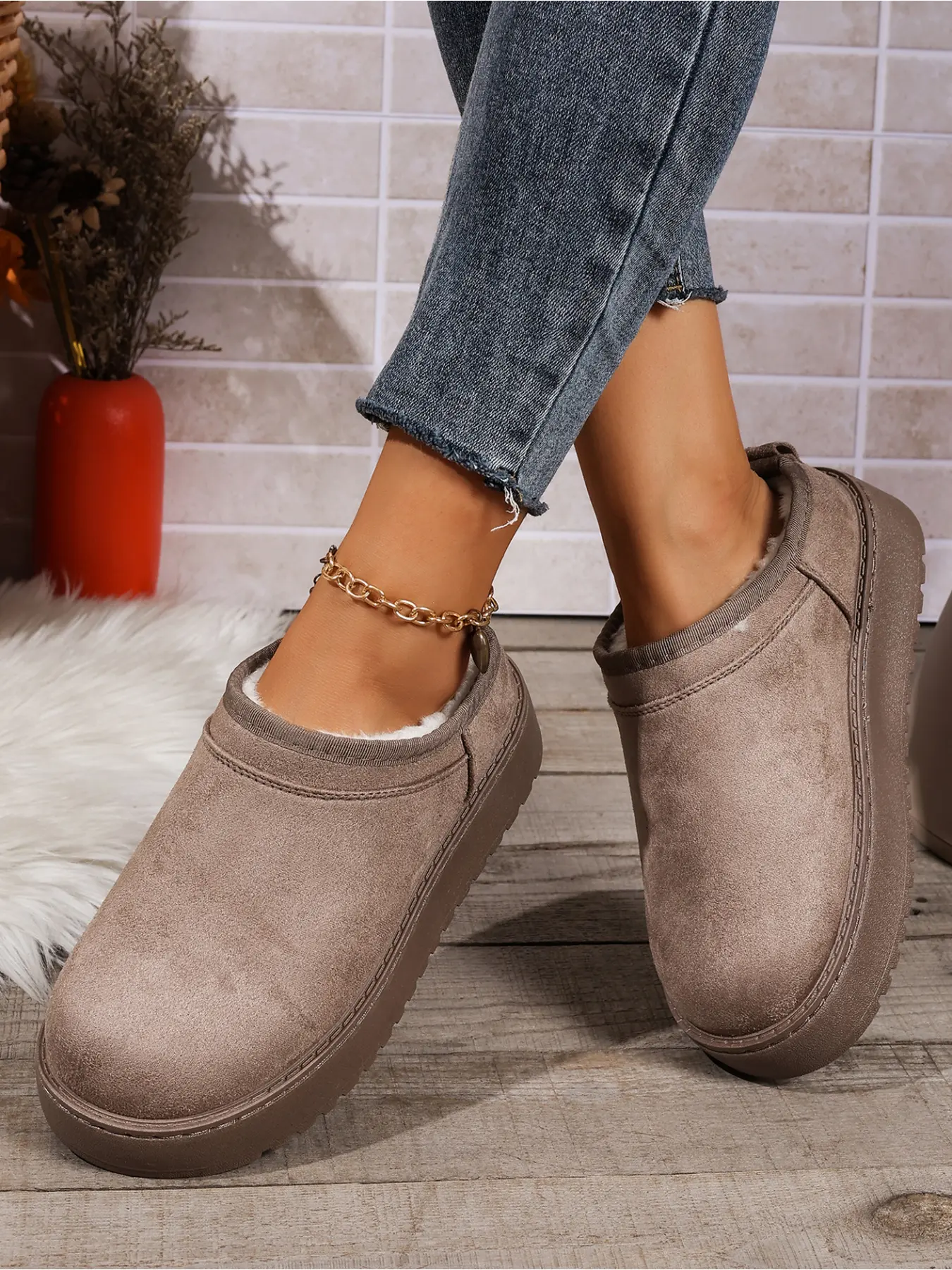 Women's Plus Size New Thick Sole Slip-On Sandals, Fuzzy Lining Warm No Heel Winter Anti-Slip Comfortable Home & Outdoor Shoes