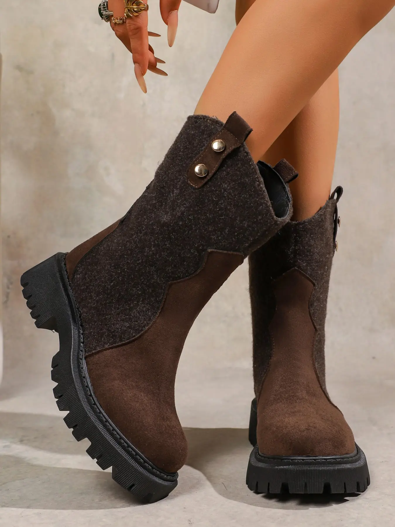 Meadow Loose Fit Slimming Mid-Calf Short Boots, Patchwork Design Boots, Anti-Slip Durable Rubber Retro Versatile Commuter Women's Boots, Suede Material Boots, Fashionable and Comfortable