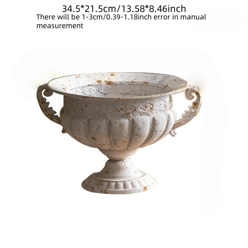 A French decorative vase crafts decorative ornaments romantic trophy shaped crafts