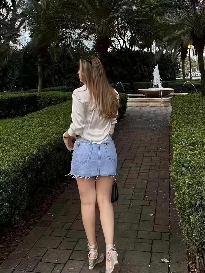 Women's Denim Skirt, Fashion Casual Ripped Skirt for Daily Outdoor Wear, Ladies Bottoms for Summer