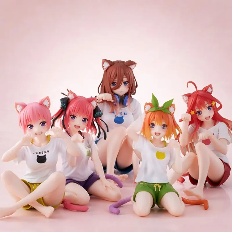 Five Sisters Cat Theme Figurines, 12cm PVC Handmade Collectible Figure Ornament, Cute Together Figures, Unique Design, Perfect Gift for Fans, Ideal for Display & Collection