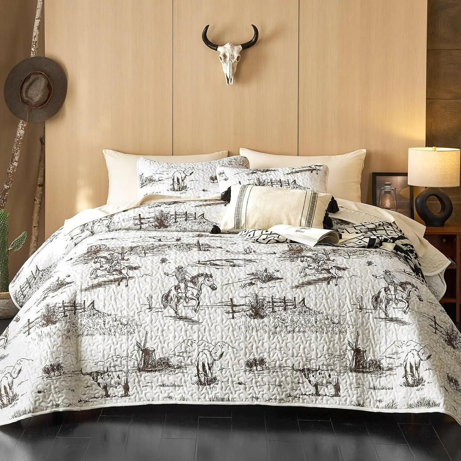 Western Quilt Set, Rustic Ranch Life with Cowboy Southwestern Vintage Country Pattern Printed, Reversible Lightweight Bedspread Coverlet, 3 Pieces, Beige Brown, Twin/Twin XL Size