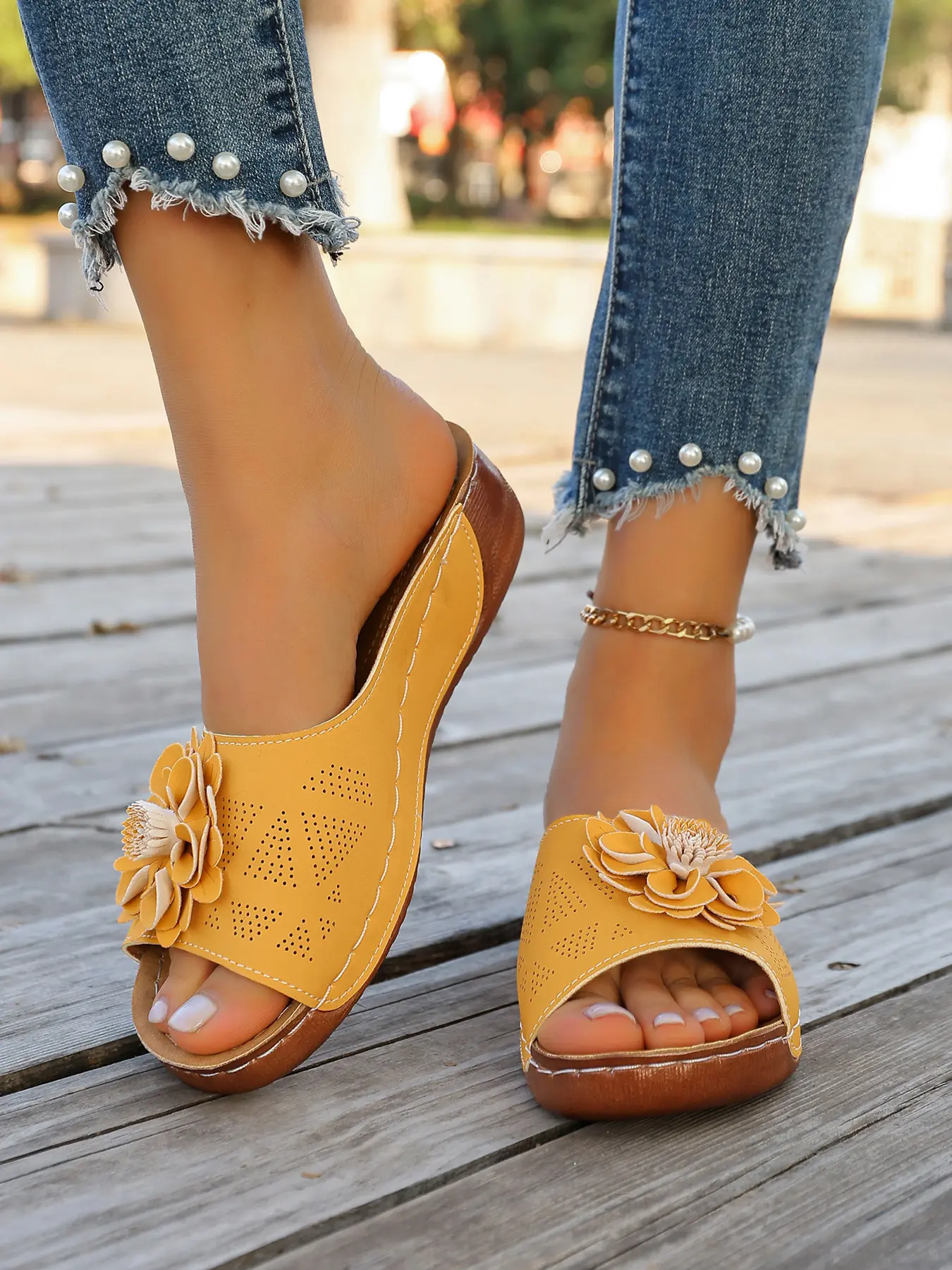 Women's Summer Outdoor Fashion Floral Sandals, PU Leather Rubber Sole, Minimalist Style, All Seasons, Cross-Border Women's Slippers, Flower Sandals