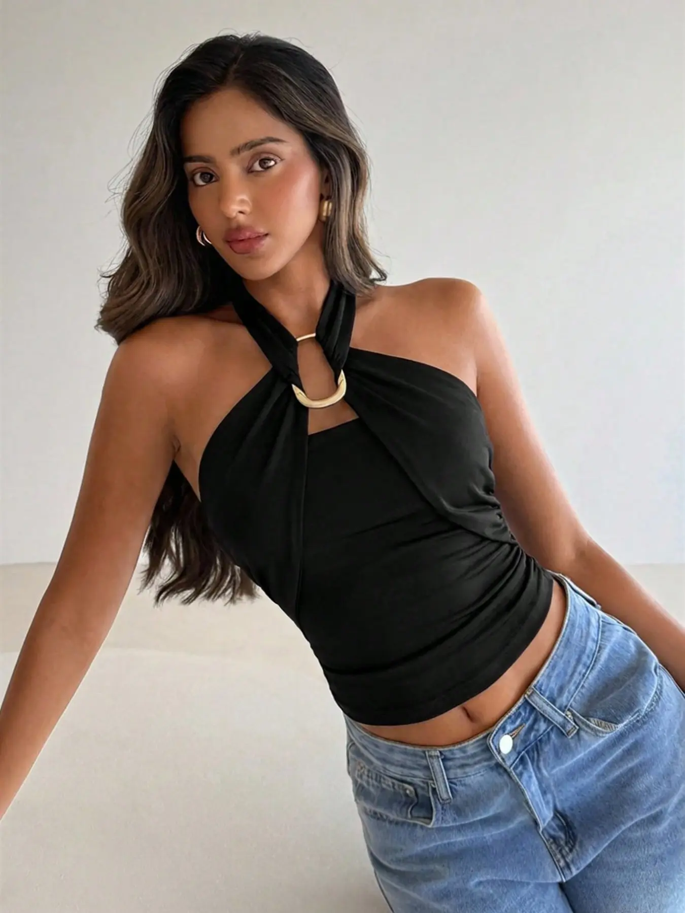 Y2K Halter Neck Design Crop Top, Camisole Tank Tops, Coquette Aesthetic Metal Ring Cut Out Tie Back Cami Top, 2025 Summer Going Out Outfit, Sexy Bodycon Sleeveless Party Clubwear, Trendy Evening Streetwear Top For Women