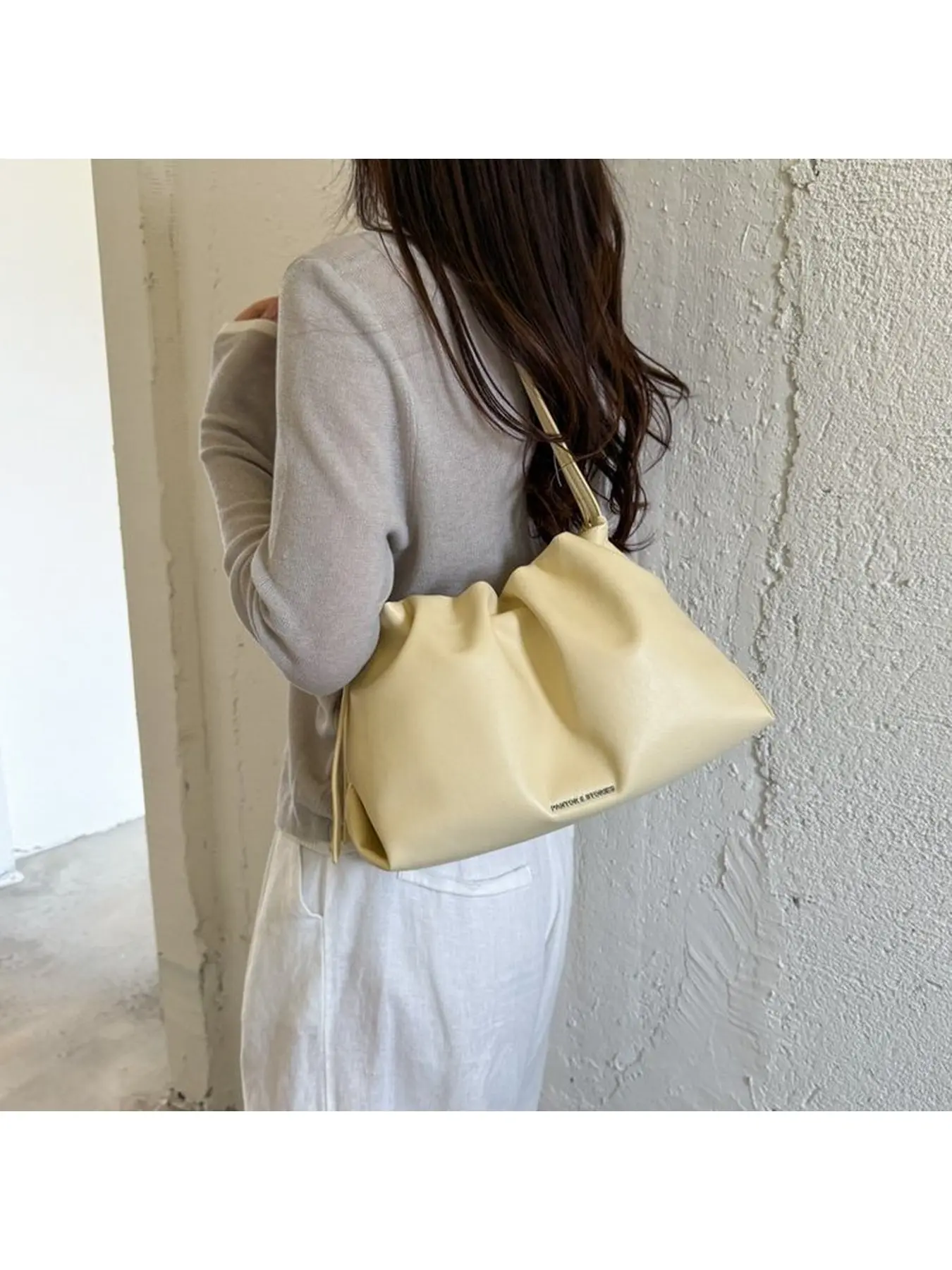 Casual niche pleated bag for women, 2026 new fashion versatile crossbody bag, commuter shoulder bag, cloud bag