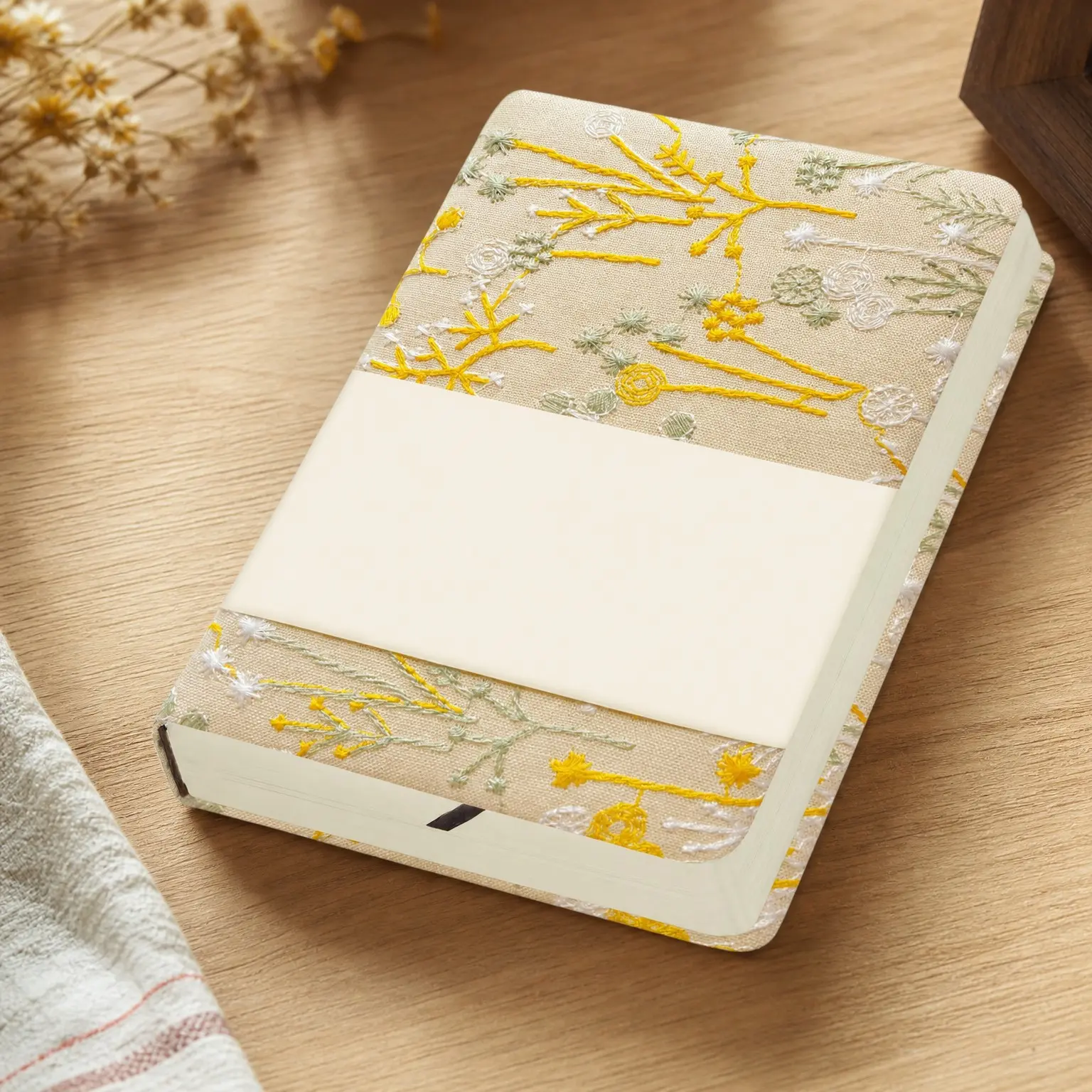 Embroidered Pocket Notebook for Women, A6 Mini Cloth Journal, Hardcover, 264 Pages, 4x6 Small Lined Notebook & Sketchbook, Beautiful Diary, Little Notepad, Apricot Yellow.