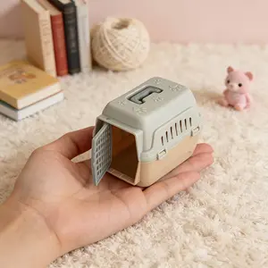 A Mini Doll House Pet Hut, Suitable for Doll Accessories and Role-playing, A Mini Pet Habitat Doll House with Door Design, Part of The Mini Pet Series, Designed for Small Object Collection
