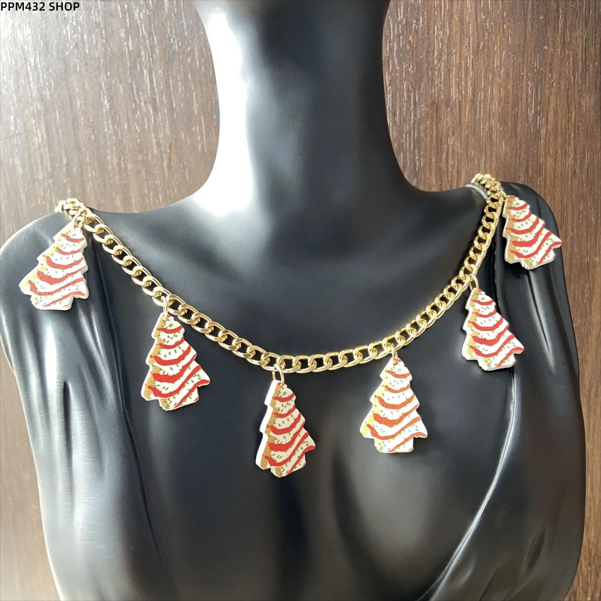 Christmas Tree Cake Pendant Necklace, Cute Acrylic Holiday Jewelry, Festive Charm Necklace for Women, Trendy Kawaii Fashion Accessory, Fun Christmas Gift for Parties, Winter Outfits and Daily Wear