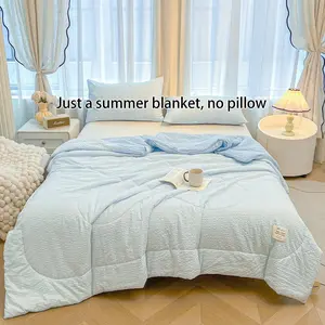 Puff texture blue and white grid summer blanket, soft and skin friendly air conditioning blanket, summer blanket, suitable for summer bedroom, office, bed, living room, and home leisure use as a thin blanket