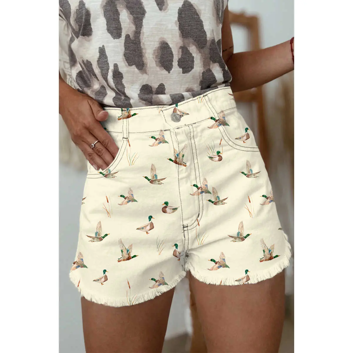 Women's Beige Wild Duck Mallard Print High-Waist Frayed Denim Shorts, Chic Casual Streetwear Piece, Crop