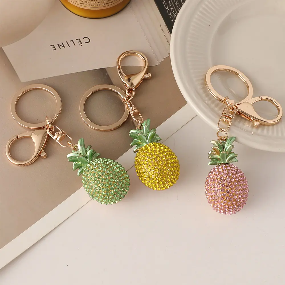 Cute Pineapple Keychain Metal Bag Charm with Sparkly Rhinestone Crystal Pendant Aesthetic Purse Charm for Women Girls Car Keys Handbag Backpack Key Ring Fruit Gift Accessory