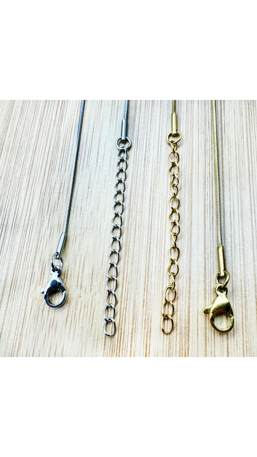 Trendy Snake Chain Necklace, Minimalist & Versatile for Daily, Party & Gift Giving