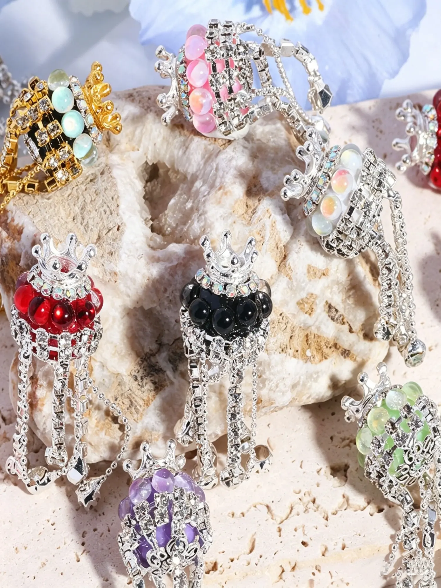 5/10 Color Clay Crown Metal Tassel Beads, DIY Phone Chain Keychain Bag Charm Accessories, Rhinestone Beads for Pens Metal Crystal Spacer Bead Charms for Jewelry Making Keychain Beadable DIY Crafts, Diy Craft Embellishments