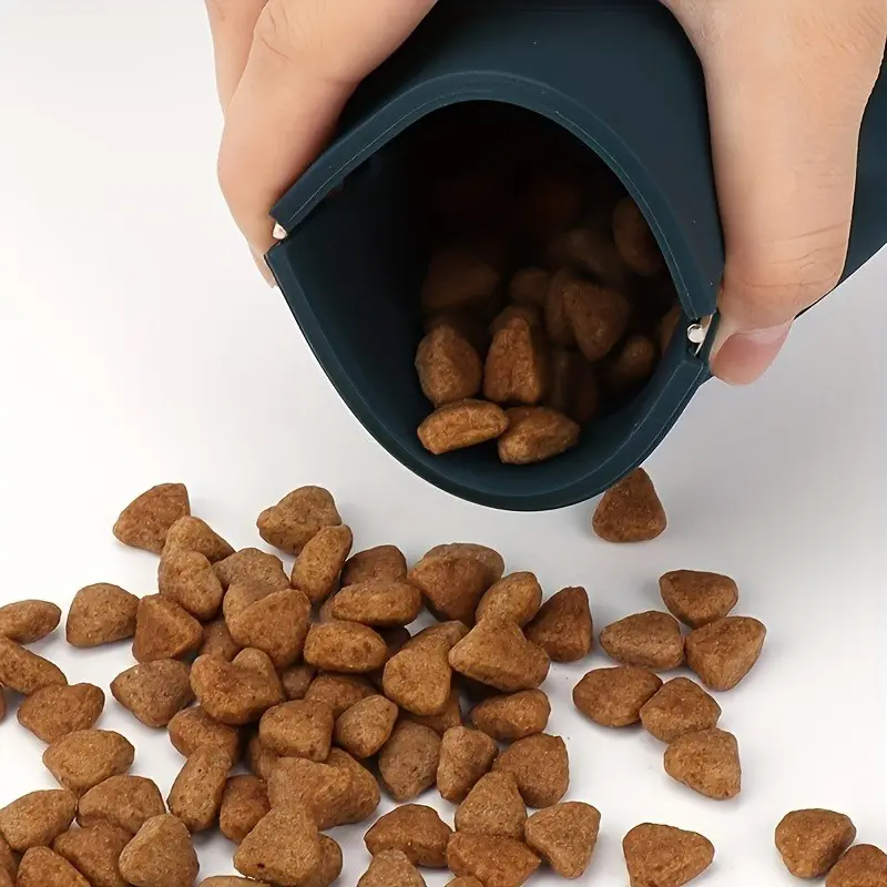Silicone Dog Treat Bag, Mini Portable Pet Snack Bag with Auto-Close Feature, Easy Clean, Ideal for Travel or Outdoor Use, Single Hand Open Closure
