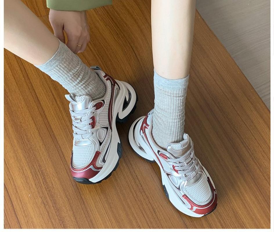 2026 versatile silver dad sneakers for women, new autumn model, added to the versatile sports shoe category, height-increasing casual shoes for students, unisex